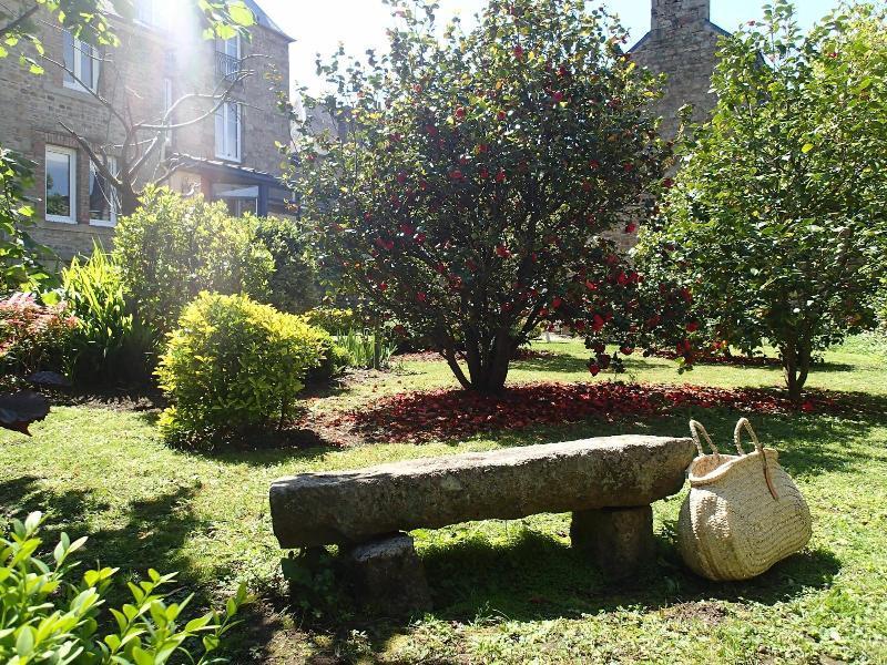 Hotel La Demeure Guingamp Exterior foto